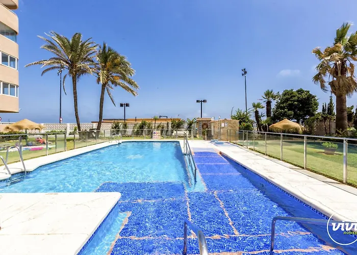 アパート Vivi Homes - Rio Pool, Terrace, Golf & Sea View フエンヒロラ